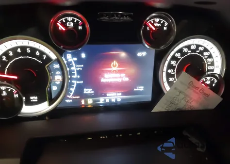 2014 Ram 1500 Laramie z USA, uszkodzony, nr VIN 1C6RR7VT3ES235844